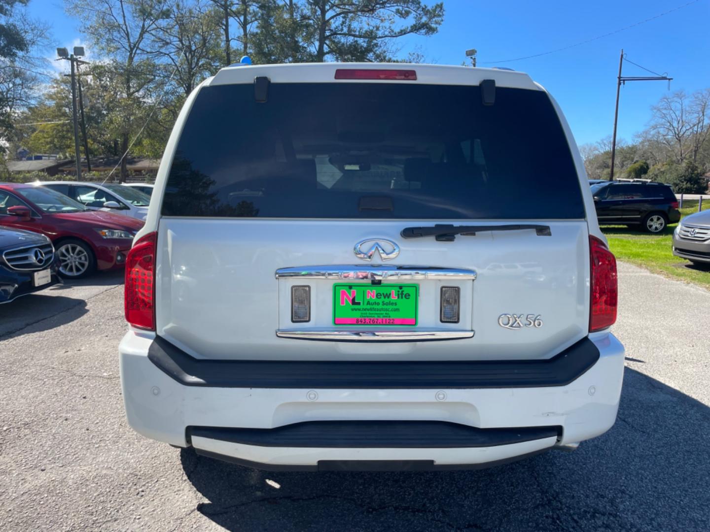 2008 WHITE INFINITI QX56 BASE (5N3AA08D18N) with an 5.6L engine, Automatic transmission, located at 5103 Dorchester Rd., Charleston, SC, 29418-5607, (843) 767-1122, 36.245171, -115.228050 - Photo#5